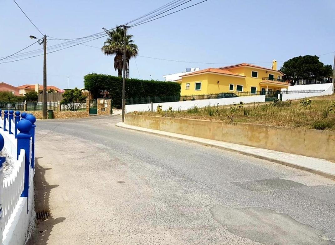 Porto Dinheiro Beach I Lourinha  Bagian luar foto